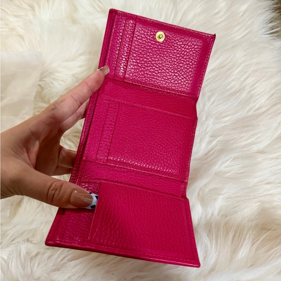 Gucci Fuchsia Leather Card Holder - Picture 2 of 6